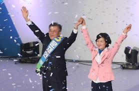 [PROFILE] Moon Jae-in is former human rights lawyer and pro-democracy activist 