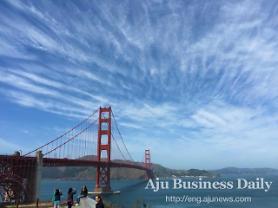 [AJU PHOTO] Spring sky and Golden Gate Bridge