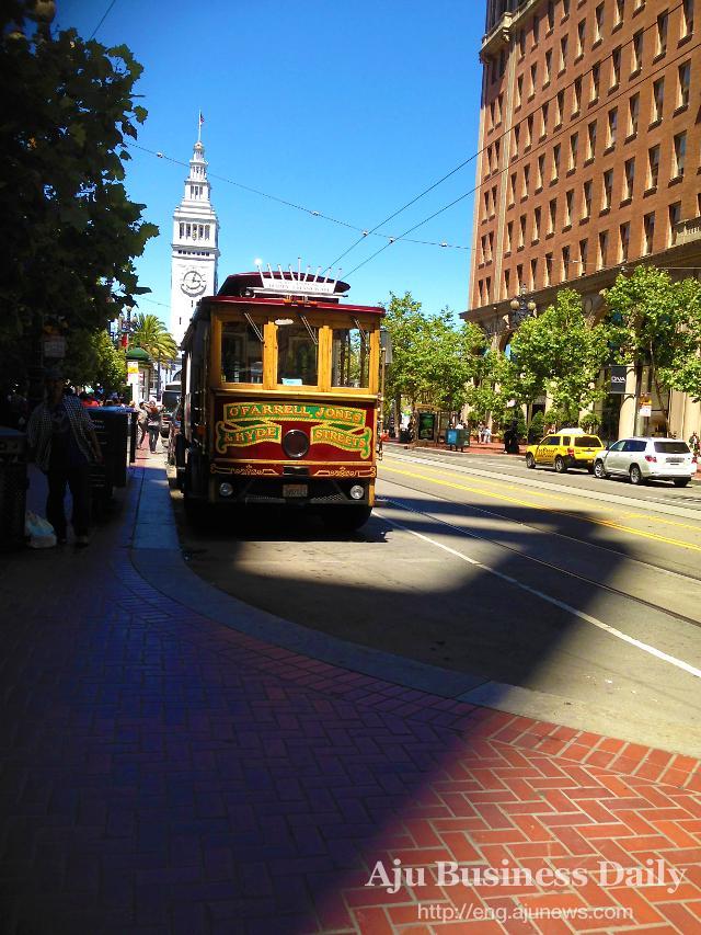 [AJU PHOTO] Jump in the Cable Car and explore San Francisco