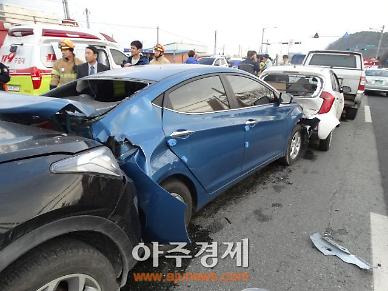 외곽순환고속도로 호원IC 부근 4중 추돌사고…일대 정체