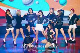 TWICEs agency declares war against cyber bullies