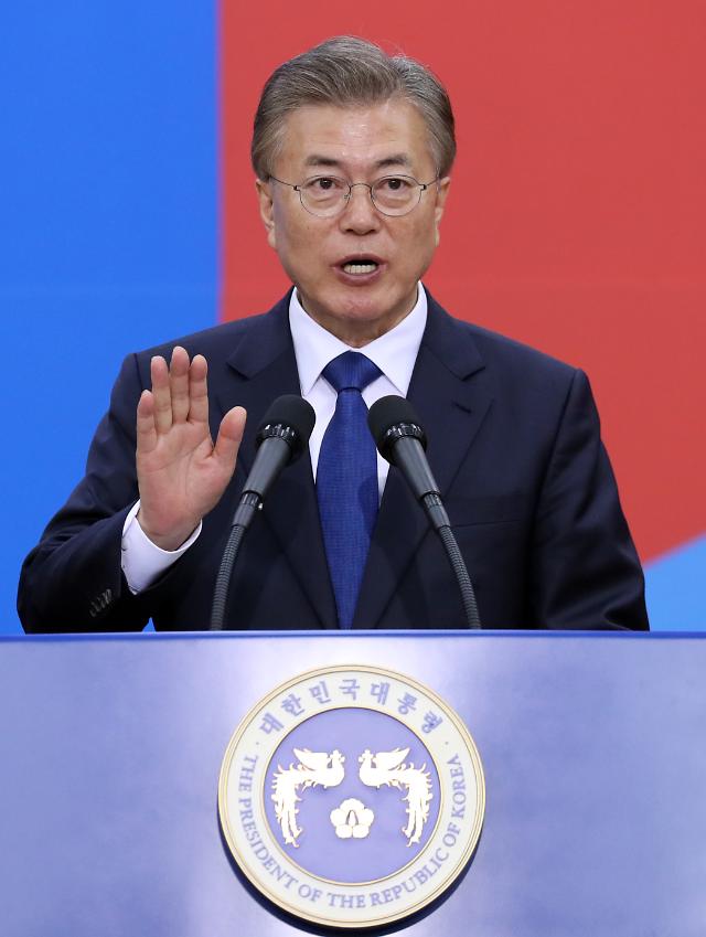 Moon proposes sincere dialogue on ending diplomatic standoff