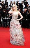 [GLOBAL PHOTO] Elle Fanning arrives at the 70th annual Cannes Film Festival