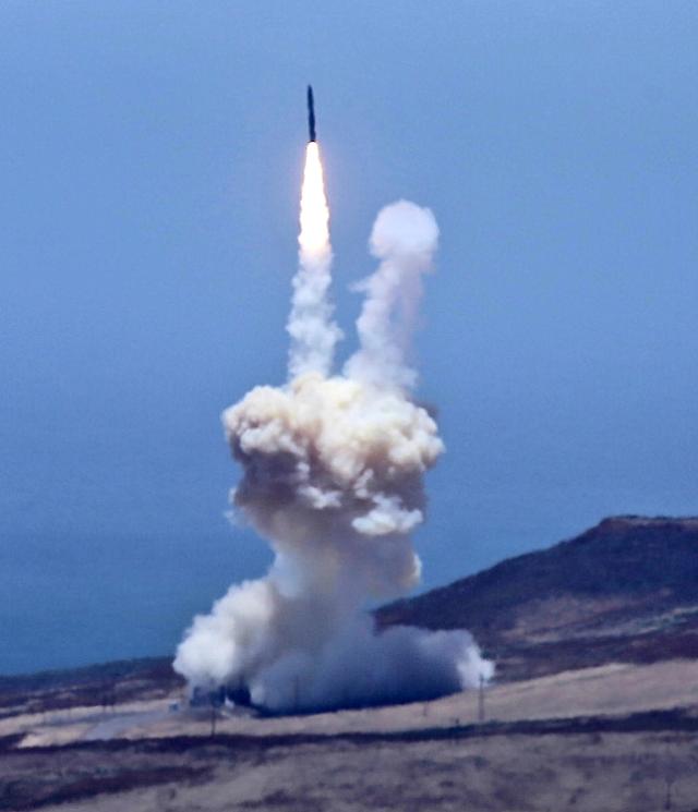 US carries out first live-fire test over Pacific to shoot down ICBM: Yonhap 