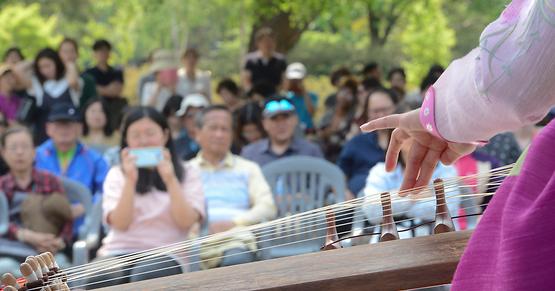 [AJU VIDEO] 传统乐器传递千年之音 景福宫音乐会（上）