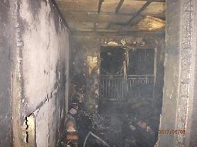 School girl sets apartment building on fire during eyelash makeup