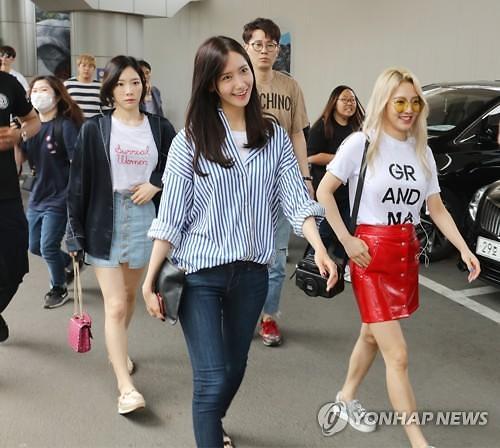 [PHOTO] Girls Generation members land in Jeju airport