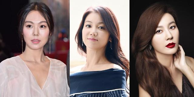 金敏喜·金玉彬·金荷娜 盘点2017上半年“最耀眼的韩国女演员”