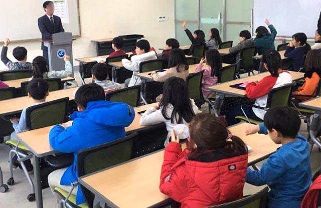 韩国跨国家庭学生人数首超十万