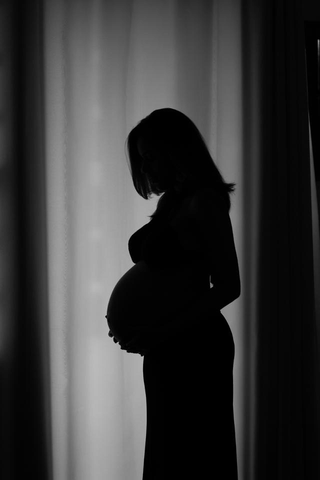 Pregnant Chinese woman commit suicide after family denies C-section