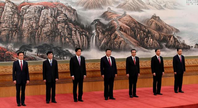 “梦之队”引领新时代 中国共产党新领导班子亮相 