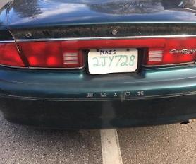 Police arrests man driving car with fake license plate made with pizza box