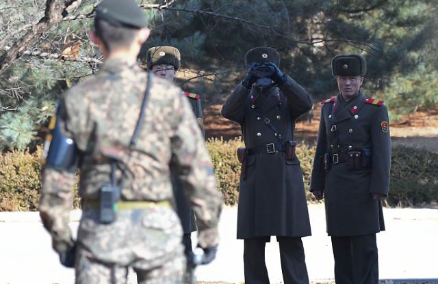 N. Korean soldiers defection sparks gunfire