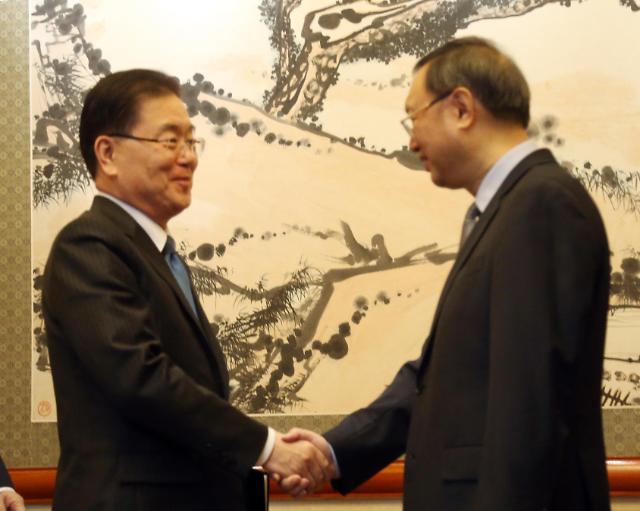 郑义溶同杨洁篪在北京举行会谈 双方重申通过对话实现半岛无核化目标立场