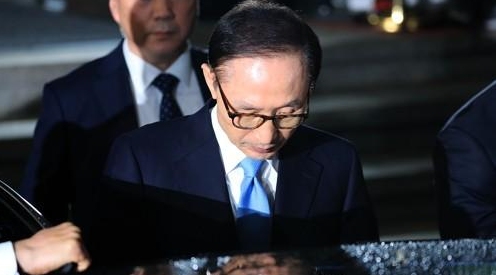 韩法院批准逮捕前总统李明博