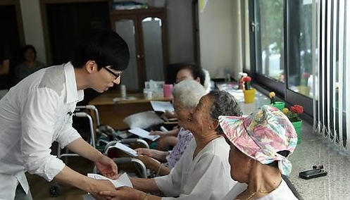 刘在锡低调行善 再为慰安妇捐款5000万韩元