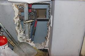 36-year-old burglar arrested for trying to break into jewelry store with construction tools