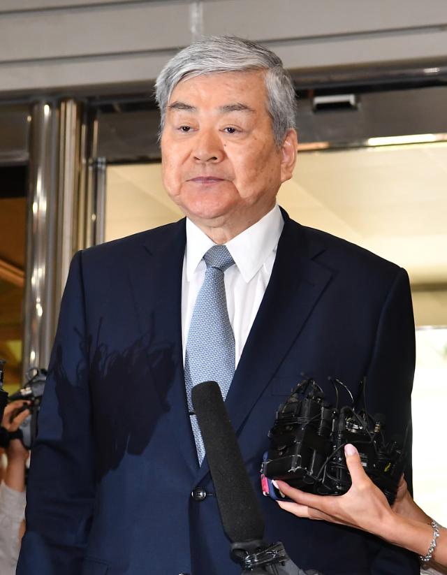 Prosecutors summon Hanjin group chairman for questioning