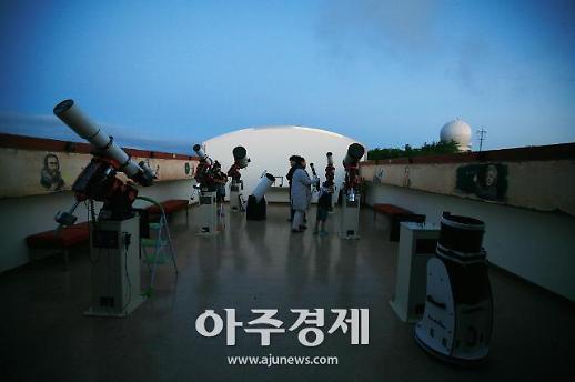 [기수정의 여행 in]칠흑같은 밤, 쏟아지는 별빛…별 볼 일 있는 천문대 여행 