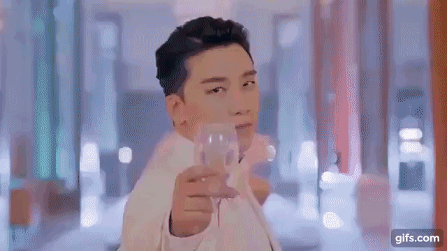 BIGBANGs Seungri releases weird music video for WHERE R U FROM
