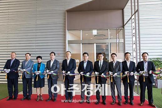 [기수정의 호텔 in]작은 공간에 마련된 럭셔리...워커힐 운영 다락휴, 여수에서도 통할까?