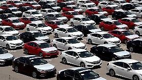 Nhập khẩu ô tô vào Việt Nam tăng vọt