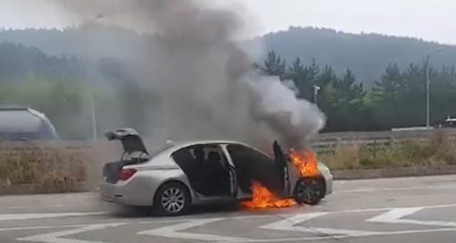 Two more BMW cars catch fire on S. Korean highways