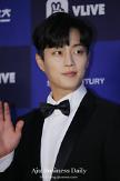 Boy band Highlights Yoon Doo-joon issues message before enlistment