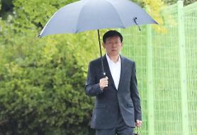 Lotte heaves sigh of relief for chairmans release from prison