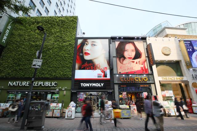 中国游客“变心” 韩日化妆品企业“冰火两重天”
