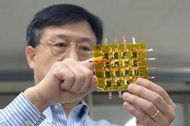 Researchers develop highly sensitive flexible sensor for prosthetics