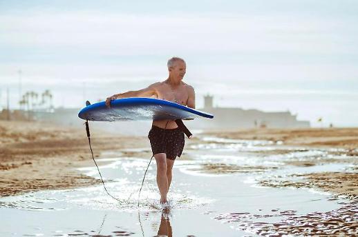 나이는 숫자일 뿐? 에어비앤비 트립, 시니어가 견인