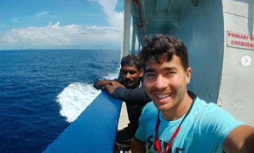 [영상]한 청년이 또 살해됐다, 법도 손놓은 6만년 원시섬의 현장