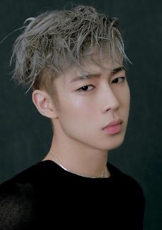 [돼지띠스타 새해인사] SF9 다원 2019년 희망하는 것은 월드투어