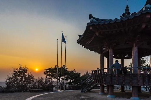 [지하철 타고 가는 낙조 명소①]봉수정에 걸터앉아 낙조를 보다...봉산 해맞이공원