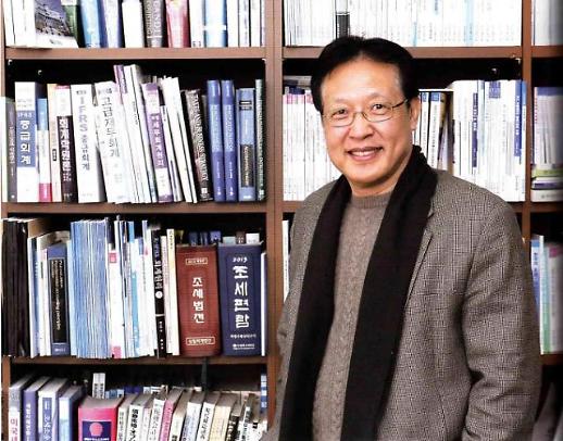 [신년 인터뷰] 홍기용 교수 소득주도성장 경제 이론상 제한 커…속도조절 필요