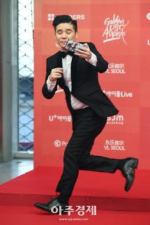 [비하인드포토] 임창정, 스몸비가 이렇게나 위험하답니다 (2019 골든디스크)