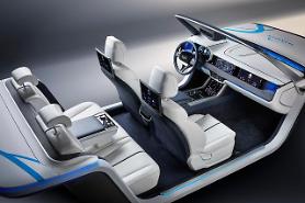 Samsung showcases connected vehicle infotainment platform with Harman at CES