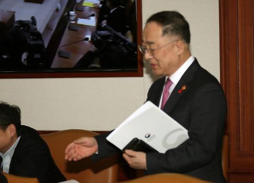 [카풀-택시 논란] 공유경제 종합대책 발표일에 분신 시도한 택시기사...공유경제도 속도조절?