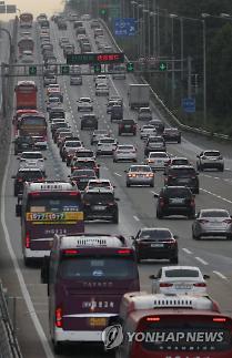 ‘설 연휴’ 지루함 물리친 ‘필수 어플’은? 알뜰 주유소부터 고속도로 정보까지 