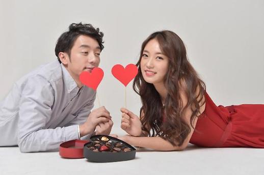 발렌타인 데이트비용만 5만원...사랑의 경제규모는?