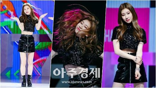 [슬라이드 화보] 있지(ITZY) 채령 언니 채연과 똑 닮은 미모