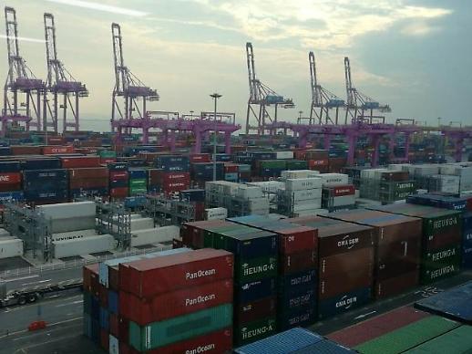 그린북, 반도체 업황 악화 속 수출 조정받고 있다