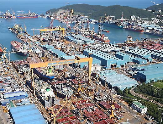 Daewoo workers vote to strike against acquisition by Hyundai shipyard