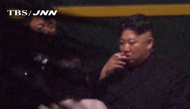 TV footages show Kim taking smoke break en route to Vietnam: Yonhap