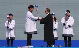 President Moon vows to step up deal broker role in denuclearization talks