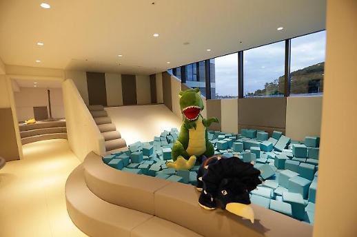 [주말&여행]키즈고객을 잡아라! 신학기 앞두고 호캉스 즐기기 좋은 호텔