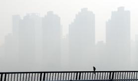 Người dân Hàn Quốc yêu cầu chính phủ cứng rắn hơn với Trung Quốc trong việc xử lý bụi mịn