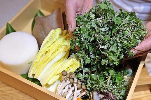 [주말&데이트]호텔 레스토랑서 봄 제철 음식 즐기는 우리 사이도 봄