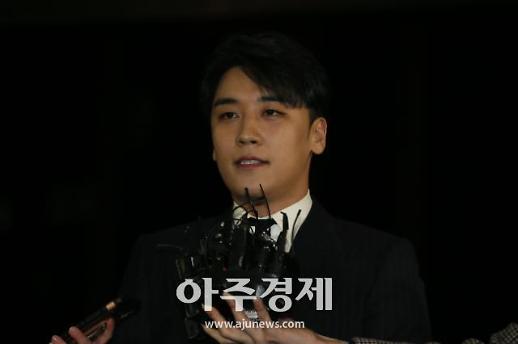 빠른 선택vs꼬리 자르기?…YG, 승리 계약해지를 보는 두 가지 시선